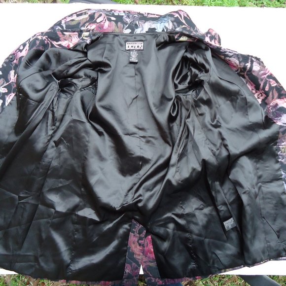 SIZE M. The Collective Works of BEREK 2 Blazer. - Picture 2 of 8